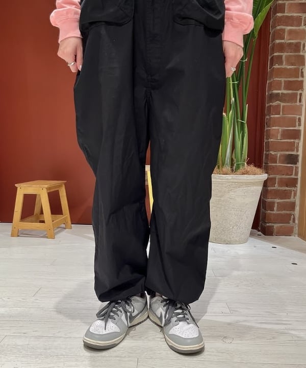 クロサワさんの「BEAMS WOMEN｜【別注】Manhattan Portage / MP1607-PL-S-3EMB-BMB」を使ったコーディネート