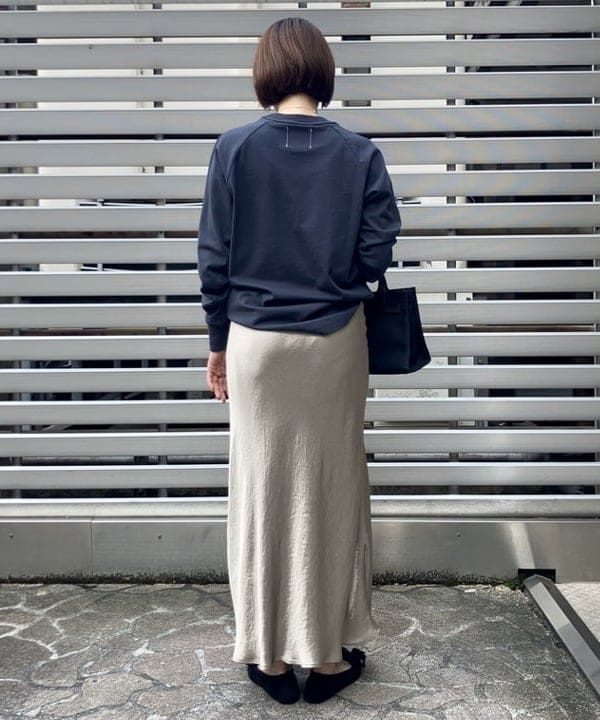 岡 妃呂美さんの「BEAMS WOMEN｜AK+1 / ロングスリーブ カットソー」を使ったコーディネート