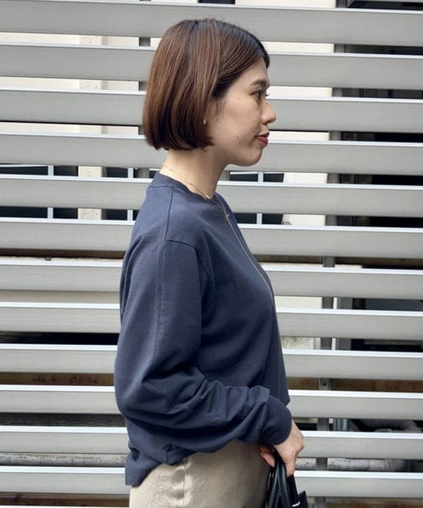 岡 妃呂美さんの「BEAMS WOMEN｜AK+1 / ロングスリーブ カットソー」を使ったコーディネート