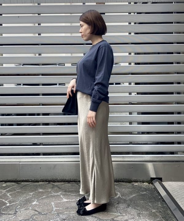 岡 妃呂美さんの「BEAMS WOMEN｜AK+1 / ロングスリーブ カットソー」を使ったコーディネート
