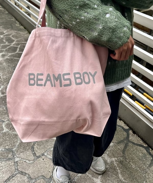 高遠 恒巳さんの「BEAMS WOMEN｜3ゲージ クロシェ クルーネック ニット」を使ったコーディネート