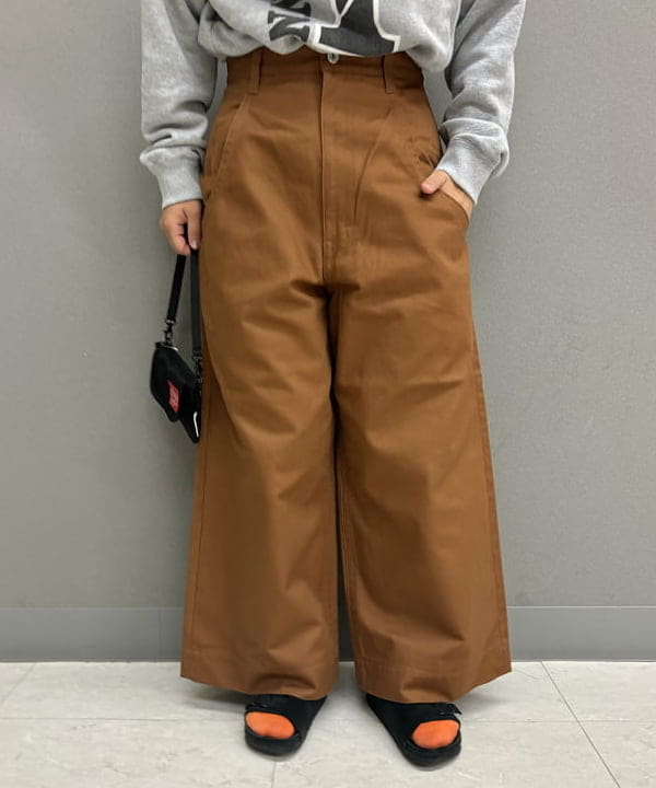 ショ〜ジさんの「BEAMS WOMEN｜Dickies / 別注 ダック ワイド パンツ」を使ったコーディネート