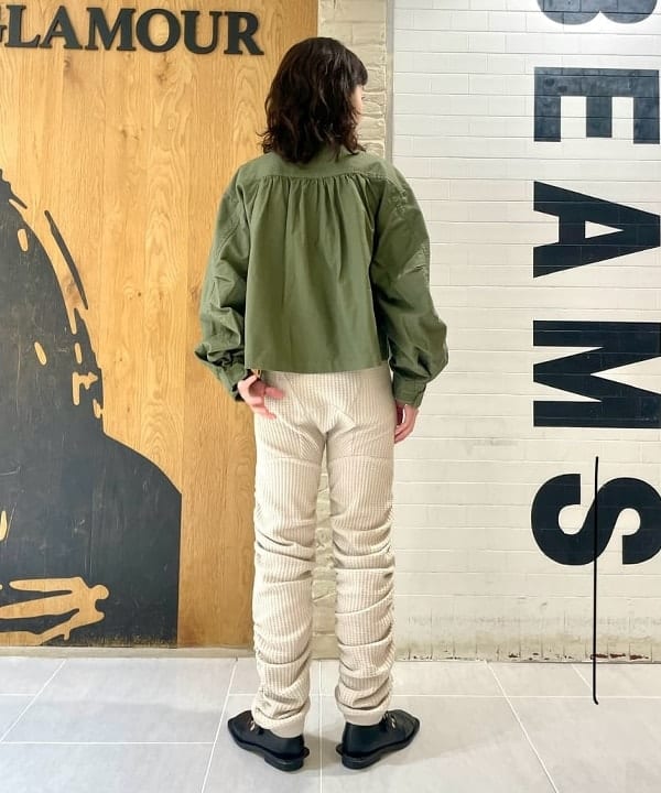 笠井 祐希さんの「BEAMS WOMEN｜BEAMS BOY / ブラス ナロー パーム カフ」を使ったコーディネート