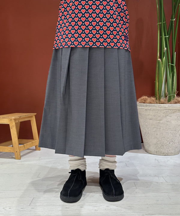 竹村 澄玲さんの「BEAMS WOMEN｜ダブル ベルト プリーツ スカート」を使ったコーディネート