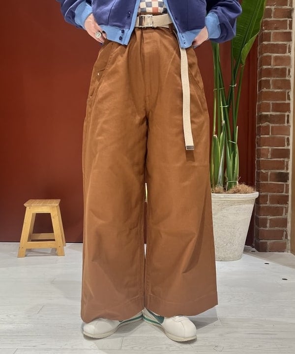 クロサワさんの「BEAMS WOMEN｜Dickies / 別注 ダック ワイド パンツ」を使ったコーディネート