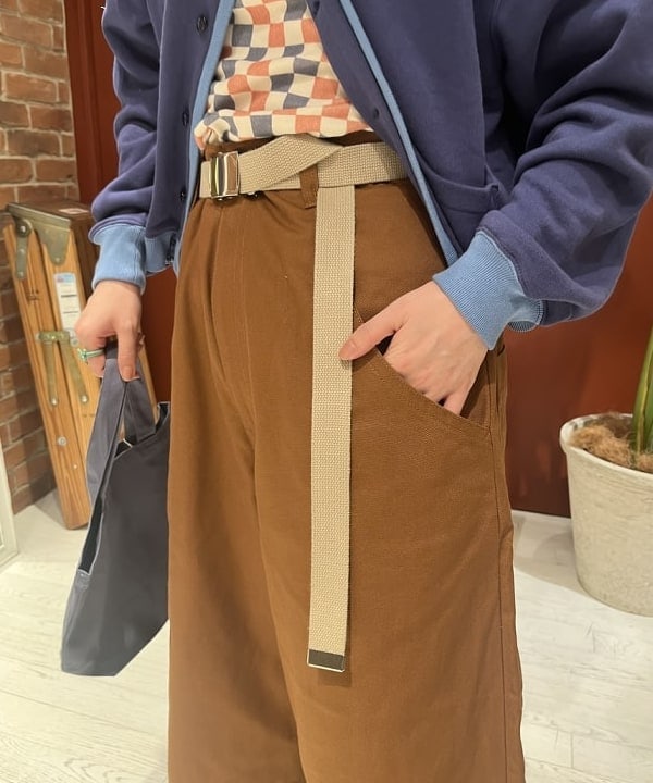 クロサワさんの「BEAMS WOMEN｜Dickies / 別注 ダック ワイド パンツ」を使ったコーディネート