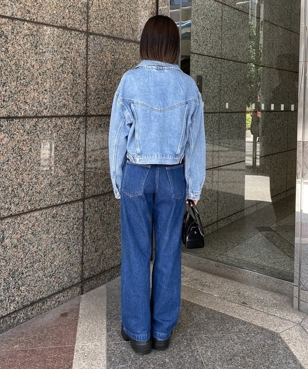 吉田 花さんの「BEAMS WOMEN｜LEVI’S(R) / SHRUNKEN 90S TRUCKER」を使ったコーディネート
