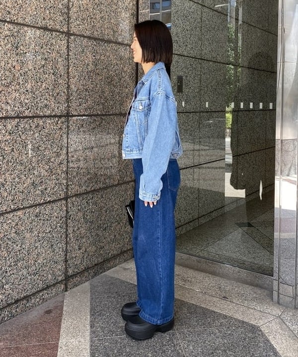 吉田 花さんの「BEAMS WOMEN｜LEVI’S(R) / SHRUNKEN 90S TRUCKER」を使ったコーディネート