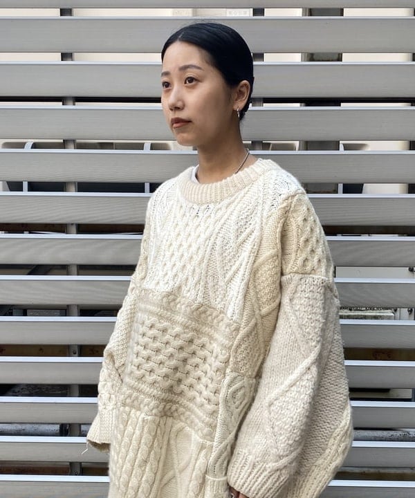 オカモト ミサキさんの「BEAMS WOMEN｜チェッカー ヘアクリップ」を使ったコーディネート