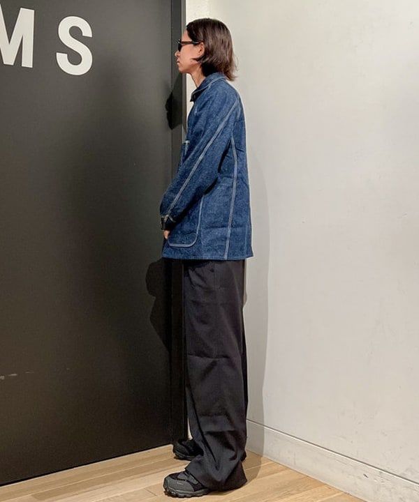 関澤 佑樹さんの「BEAMS WOMEN｜orSlow / 1950 カバーオール」を使ったコーディネート