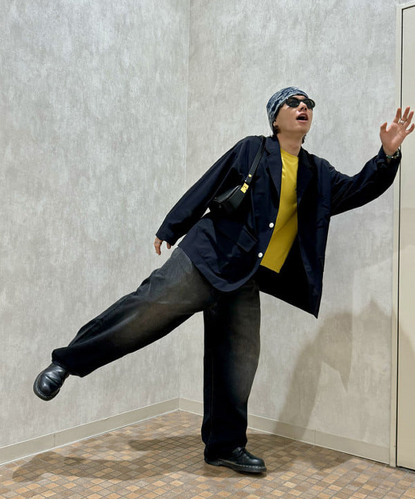 配島 孝明さんの「BEAMS WOMEN｜BEAMS / ワイドフィット デニムパンツ」を使ったコーディネート