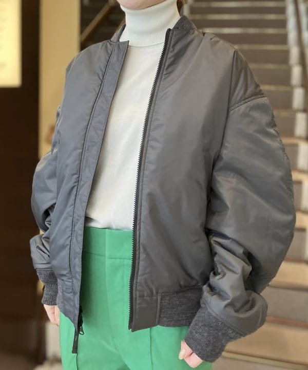 蒲原 捺美さんの「BEAMS WOMEN｜AK+1 / ストレッチ パンツ」を使ったコーディネート