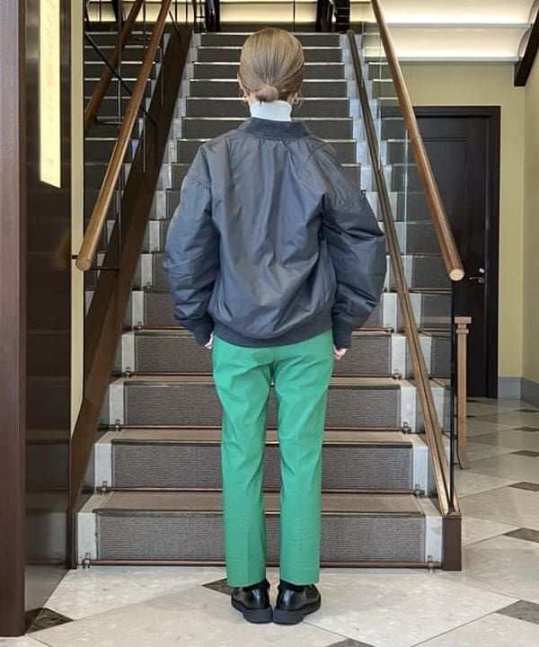 蒲原 捺美さんの「BEAMS WOMEN｜AK+1 / ストレッチ パンツ」を使ったコーディネート