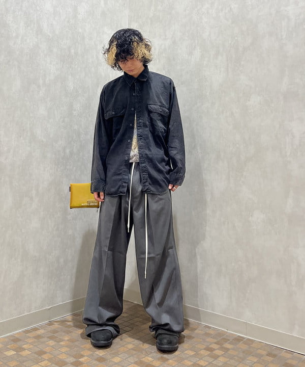 菊田 悠さんの「BEAMS WOMEN｜2プリーツ ワイド スラックス」を使ったコーディネート