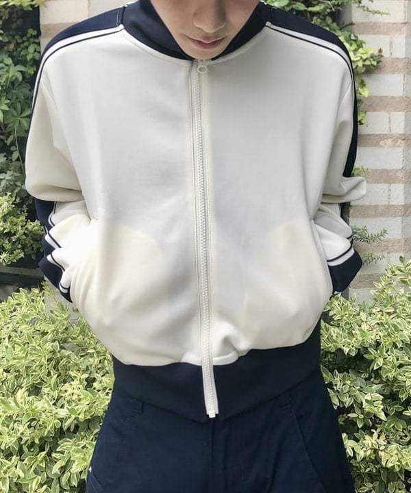 はるひむさんの「BEAMS WOMEN｜Dickies / 別注 ダック ワイド パンツ」を使ったコーディネート