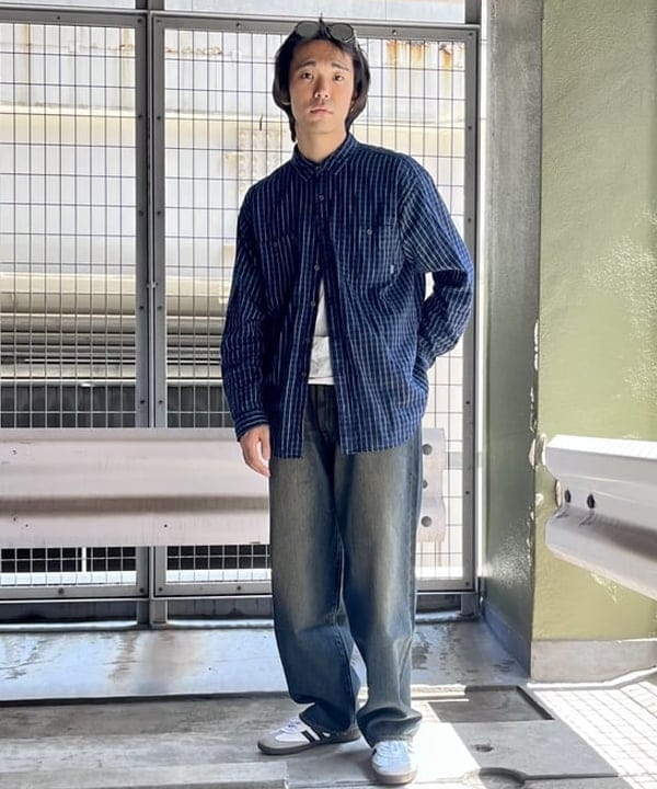 槙山 賢斗さんの「BEAMS WOMEN｜BEAMS / ワイドフィット デニムパンツ」を使ったコーディネート