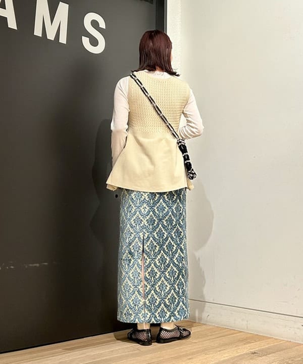 早川 萌子さんの「BEAMS WOMEN｜テレコ リブ クルーネック トップス」を使ったコーディネート