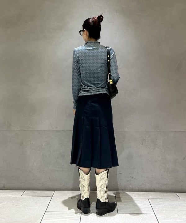 ササキさんの「BEAMS WOMEN｜【別注】FRED PERRY / Pleated Skirt」を使ったコーディネート