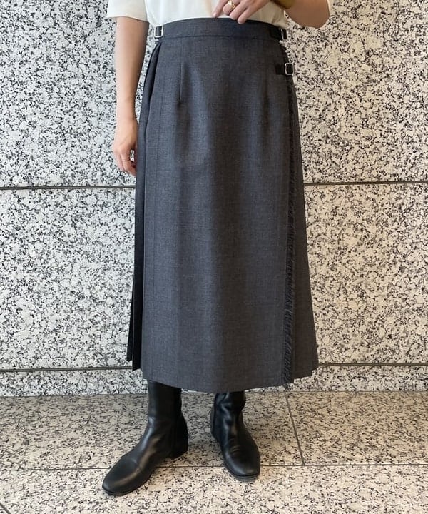 多田 日奈子さんの「BEAMS WOMEN｜【別注】O’NEIL OF DUBLIN / ウール イージー レギュラー キルトスカート」を使ったコーディネート