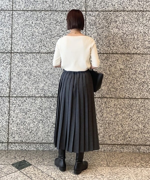 多田 日奈子さんの「BEAMS WOMEN｜【別注】O’NEIL OF DUBLIN / ウール イージー レギュラー キルトスカート」を使ったコーディネート