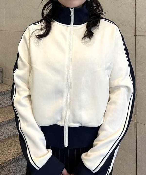 Sakiさんの「BEAMS WOMEN｜【別注】FARAH / SKIRT」を使ったコーディネート