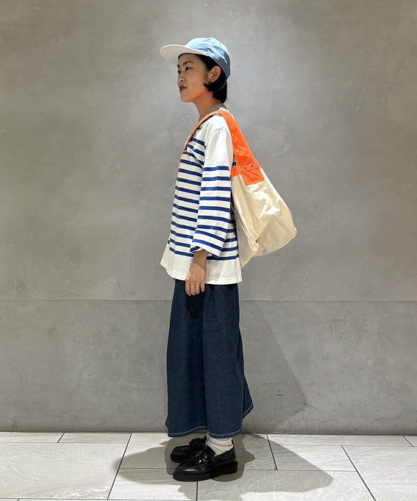 葵さんの「BEAMS WOMEN｜ナバルボーダー ビッグ ボートネック カットソー」を使ったコーディネート