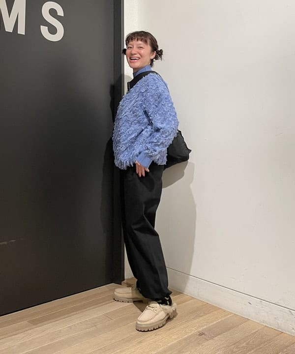 IZUMI MAYUMIさんの「BEAMS WOMEN｜【別注】sita parantica / ヘルメットバッグ」を使ったコーディネート
