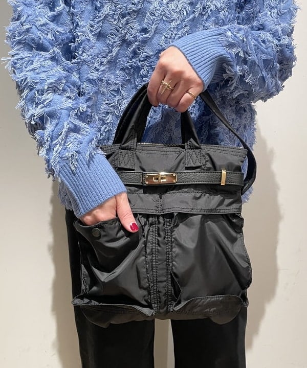 IZUMI MAYUMIさんの「BEAMS WOMEN｜【別注】sita parantica / ヘルメットバッグ」を使ったコーディネート