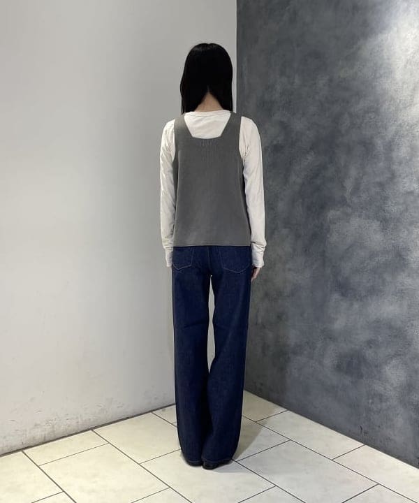 高木 菜央さんの「BEAMS WOMEN｜upper hights × Demi-Luxe BEAMS / 別注 THE NIECE デニムパンツ」を使ったコーディネート