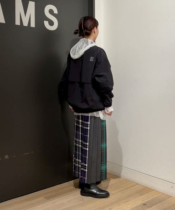 早川 萌子さんの「BEAMS WOMEN｜O’NEIL OF DUBLIN / 別注 ウール クレイジー マキシスカート」を使ったコーディネート