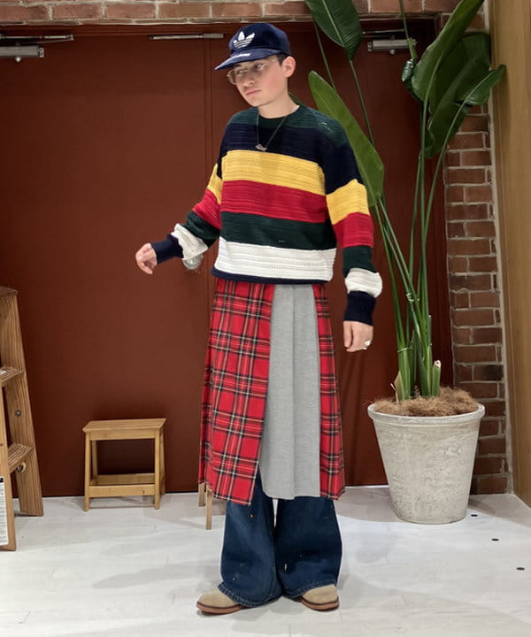 ディクソン 太陽さんの「BEAMS WOMEN｜ティアドロップ 眼鏡」を使ったコーディネート