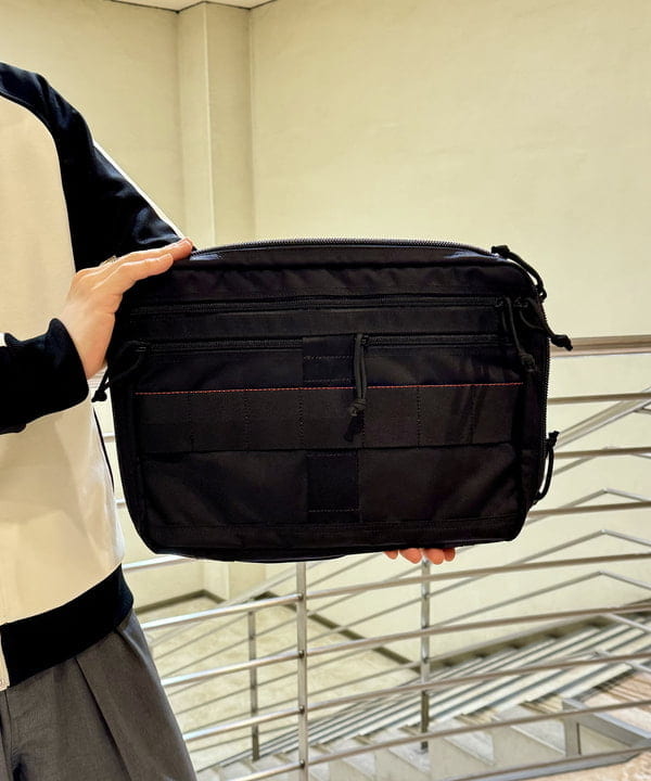 配島 孝明さんの「BEAMS WOMEN｜2プリーツ ワイド スラックス」を使ったコーディネート