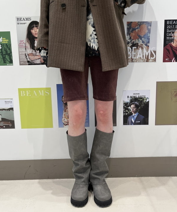 神坂 莉子さんの「BEAMS WOMEN｜カット コーデュロイ バイカー ショーツ」を使ったコーディネート