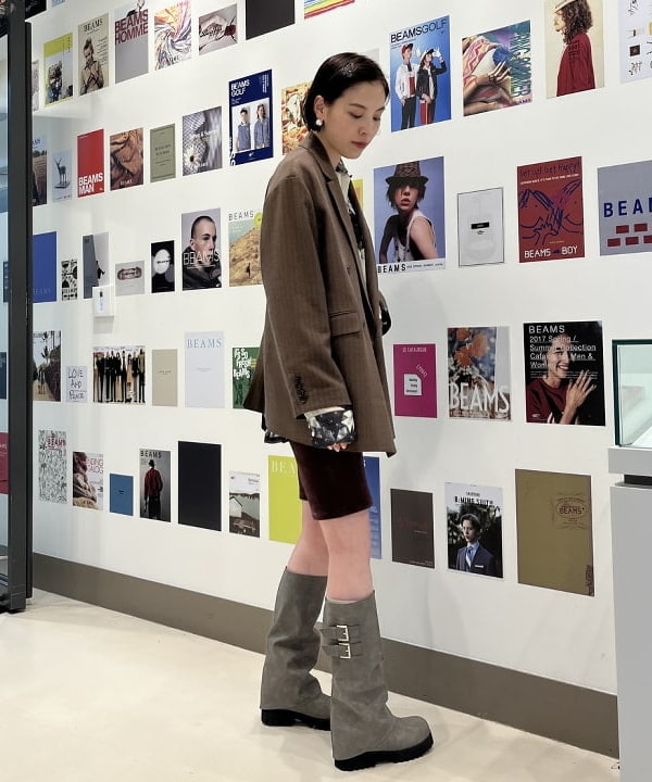 神坂 莉子さんの「BEAMS WOMEN｜カット コーデュロイ バイカー ショーツ」を使ったコーディネート