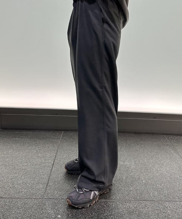 吉田 洸輝さんの「BEAMS WOMEN｜2プリーツ ワイド スラックス」を使ったコーディネート