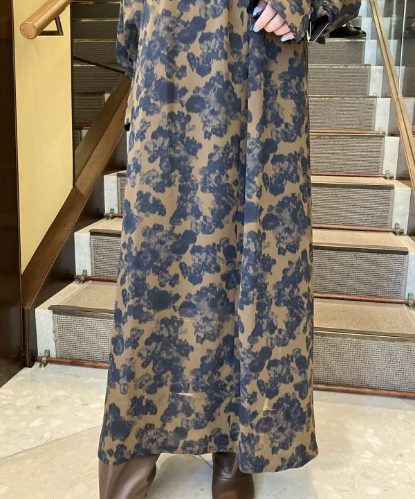 蒲原 捺美さんの「BEAMS WOMEN｜AK+1 / シフォン フラワー ワンピース」を使ったコーディネート