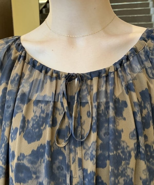 蒲原 捺美さんの「BEAMS WOMEN｜AK+1 / シフォン フラワー ワンピース」を使ったコーディネート