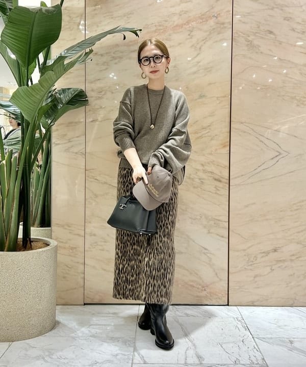 佐藤 美樹さんの「BEAMS WOMEN｜TICCA / レオパード シャギースカート」を使ったコーディネート