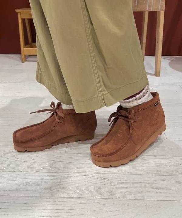 エノモト アミさんの「BEAMS WOMEN｜BUZZ RICKSON'S / 別注 シャンブレー ロングスリーブ シャツ」を使ったコーディネート
