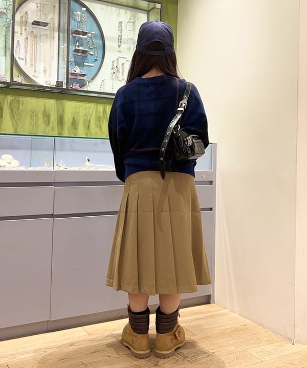 オカベ　アヤカさんの「BEAMS WOMEN｜Timberland × Ray BEAMS / 8inch Puffer Boots」を使ったコーディネート