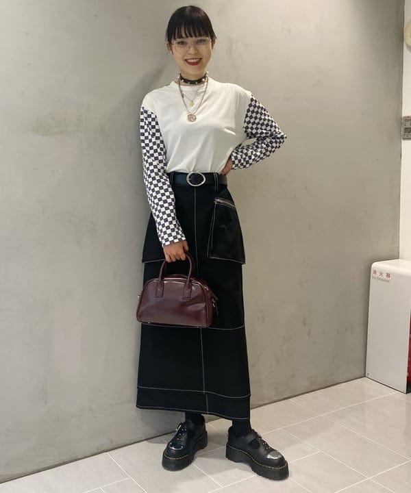 りかちょび/岸本梨佳さんの「BEAMS WOMEN｜シルバー バックル ベルト」を使ったコーディネート