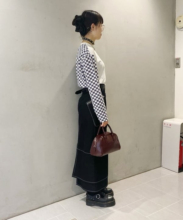 りかちょび/岸本梨佳さんの「BEAMS WOMEN｜シルバー バックル ベルト」を使ったコーディネート