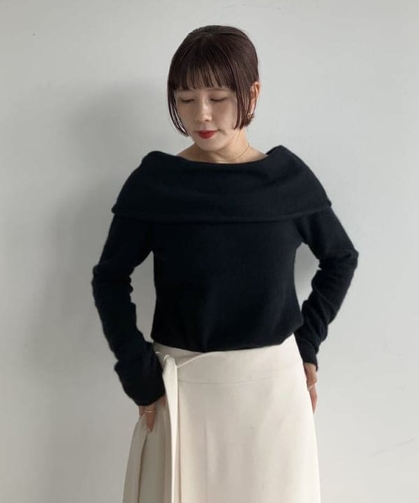 SAKAIさんの「BEAMS WOMEN｜フォックス ウール オフショルダー プルオーバーニット」を使ったコーディネート