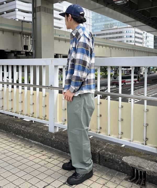 Sunnyさんの「BEAMS PLUS / MIL Trousers Herringbone」を使ったコーディネート