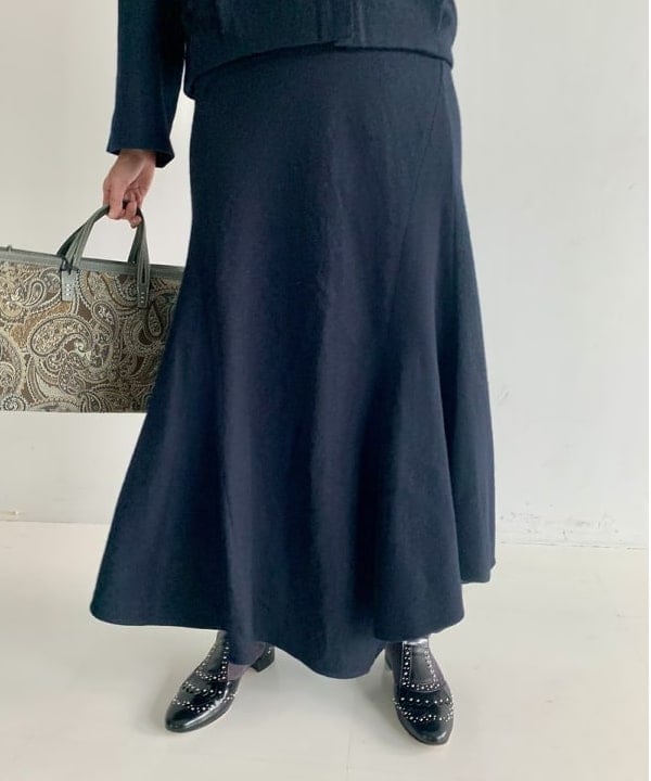 松元 晴佳さんの「BEAMS WOMEN｜AK+1 / ウール ボタニー ブルゾン」を使ったコーディネート