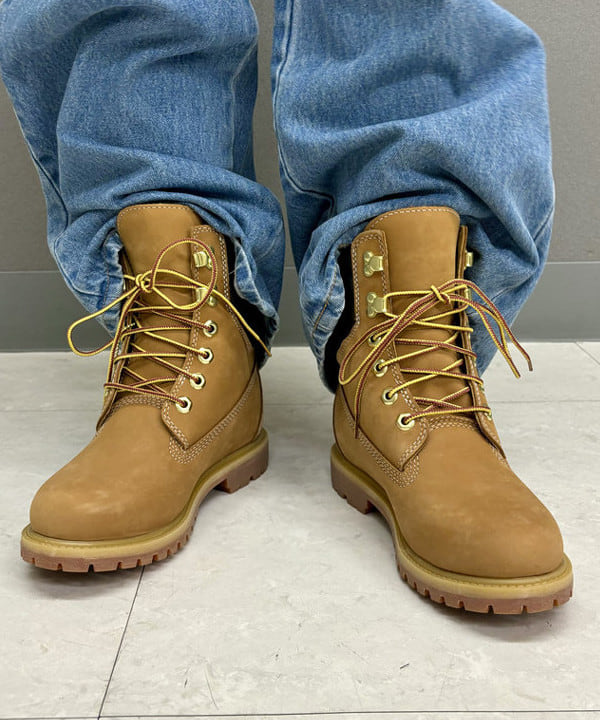 ヒカリさんの「BEAMS WOMEN｜▲Timberland &times; Ray BEAMS / 8inch Puffer Boots」を使ったコーディネート