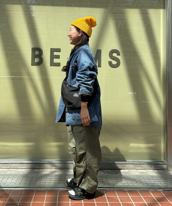 サイトウ　トモミさんの「【別注】DECHO / ダメージ キャップ」を使ったコーディネート