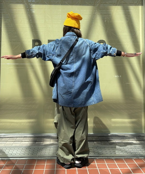 サイトウ　トモミさんの「【別注】DECHO / ダメージ キャップ」を使ったコーディネート