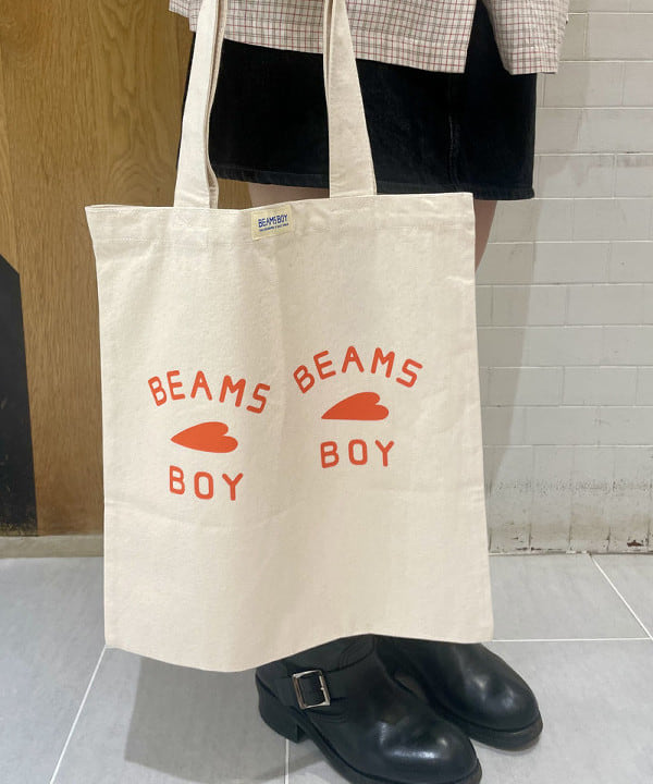 笠井 祐希さんの「BEAMS WOMEN｜チェック フリルカラー シャツ」を使ったコーディネート