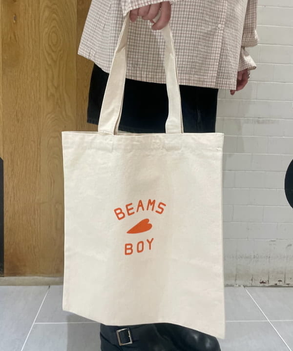 笠井 祐希さんの「BEAMS WOMEN｜チェック フリルカラー シャツ」を使ったコーディネート